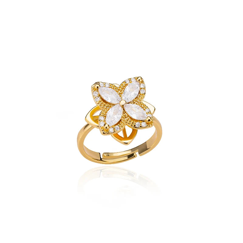 Aurelia Clover Ring