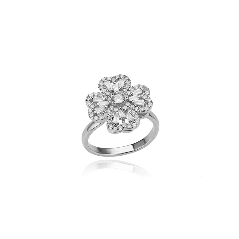 Aurelia Clover Ring