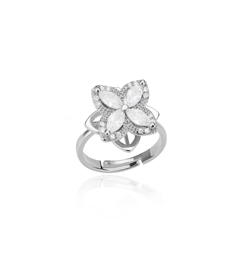 Aurelia Clover Ring